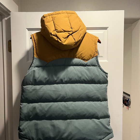 Patagonia Women's Bivy Hooded Vest - Picture 2 of 4